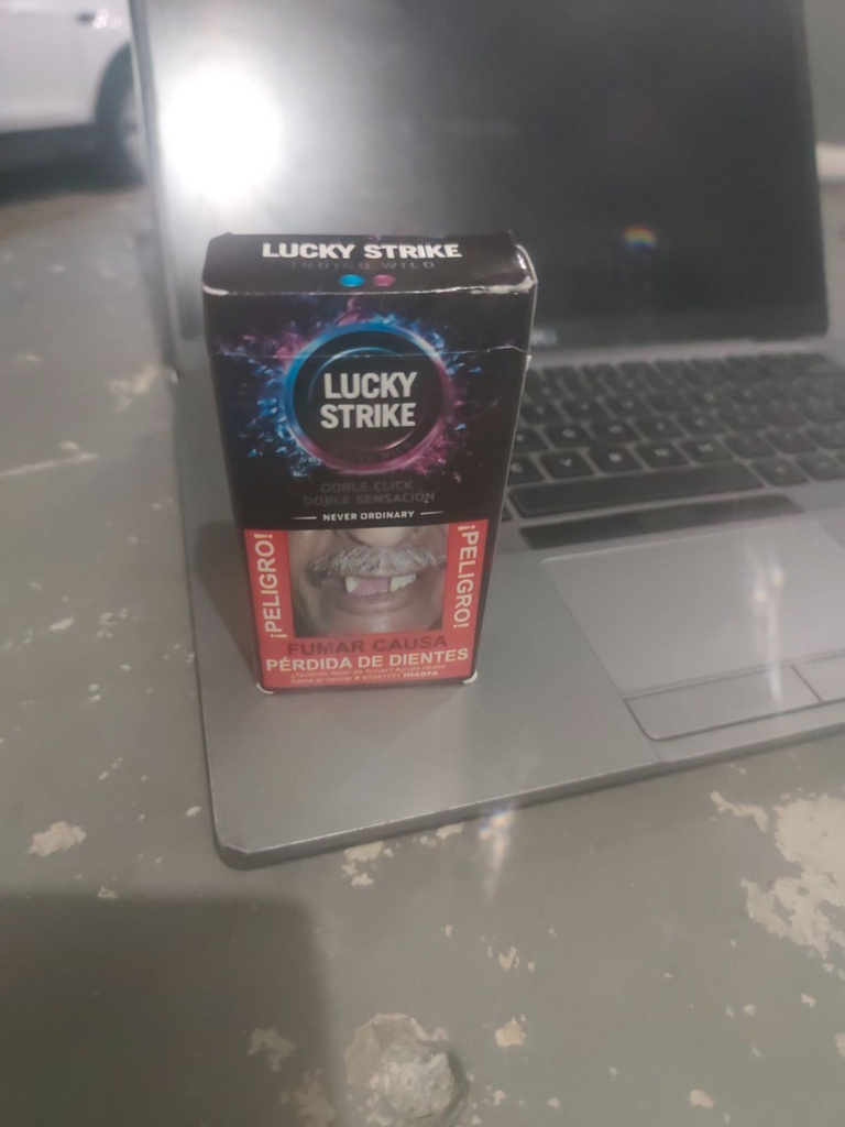 Cigarros 20 und. Luky Stryker